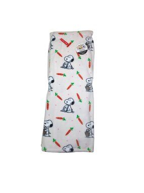 Peanuts VelvetLoft Throw Blanket Snoopy Carrots 60"x70" Extra Long by Berkshire
